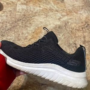 Sketchers womens 8